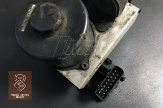 Oprava ABS modulu Mercedes-Benz W163 - motor