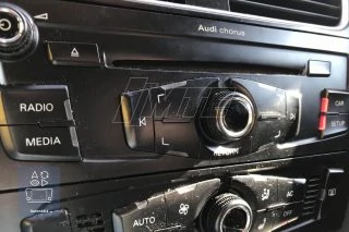 Oprava autorádia Audi A4 B8 symphony 2