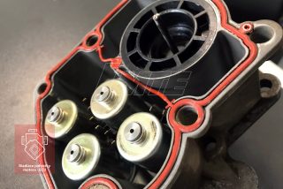 Oprava riadiacej jednotky prevodovky WABCO - otvorená detail