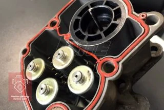 Oprava riadiacej jednotky prevodovky WABCO - otvorená detail