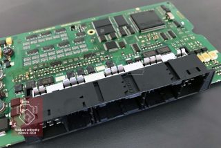 Oprava riadiacej jednotky centrálne elektriky DAF Siemens-VDO - detail