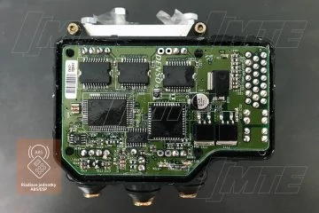 Oprava ABS modulu SUZUKI 56100-81A10 Denso 1330007051 - pcb