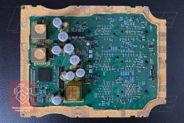 ECU Phoenix L23 John Deere RE551416 RE548487 - spodná strana plošného spoja