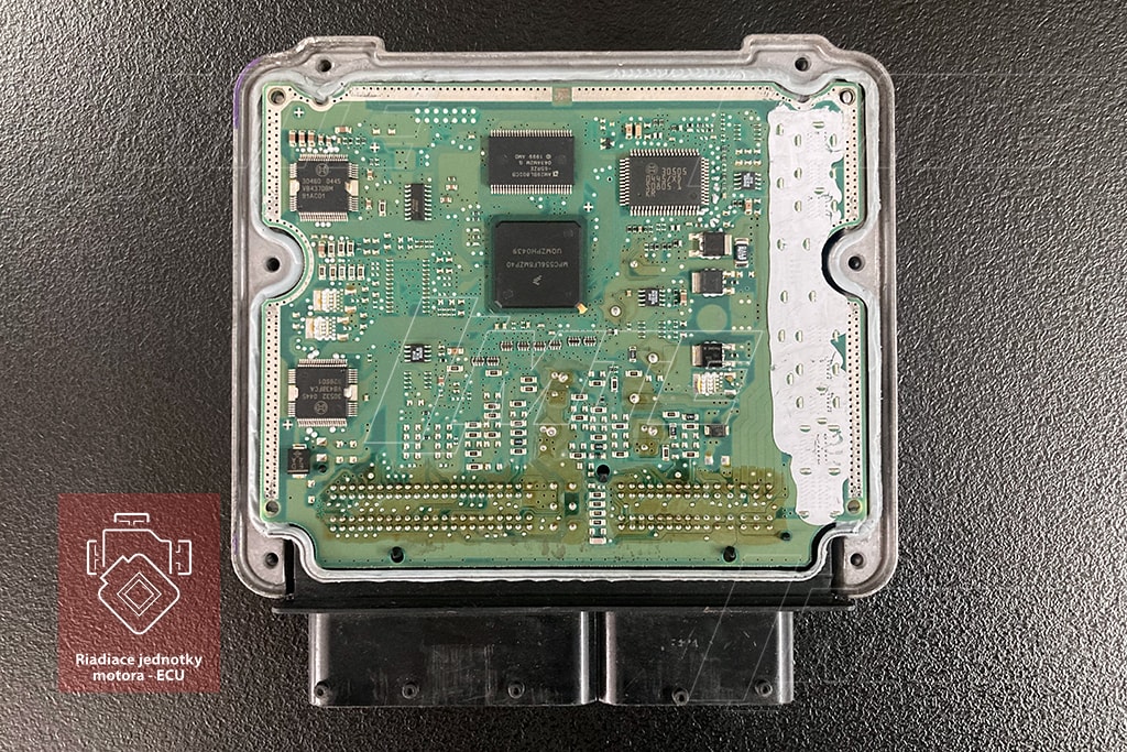Riadiaca jednotka 0281011511 Bosch EDC16c8 Alfa Romeo - otvorená ECU