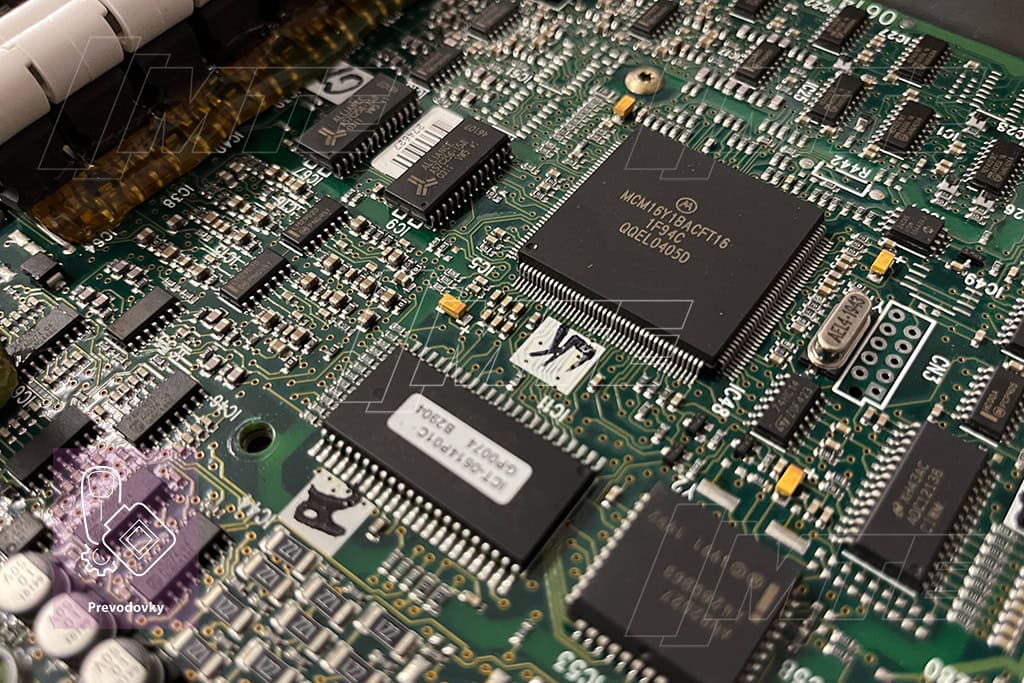 Detail riadiacej časti a procesora 1F94C — riadiaca jednotka prevodovky CFPS 47130682