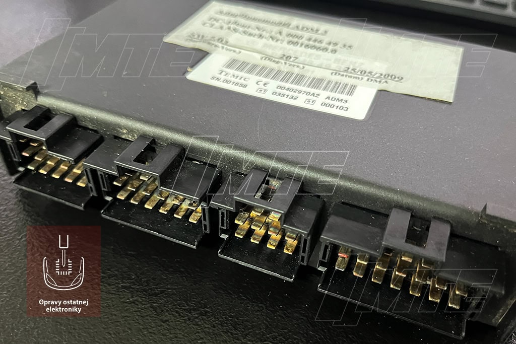 Konektory riadiaceho modulu ADM3 Temic A0004464935
