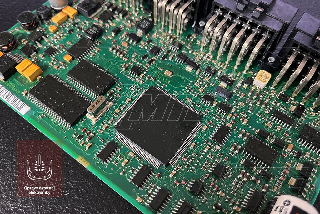 Detail procesora SAK-C167CS na základnej doske modulu ADM3 Temic A0004464935